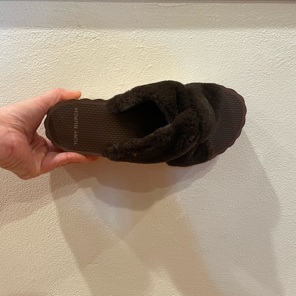 Tory Burch wedge. Gold with brown upper. Size 8 brand new - Picture 3 of 4